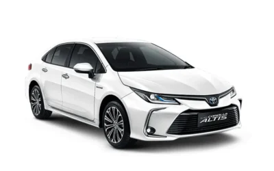 Ini Perbedaan New Toyota Corolla Altis Hybrid dengan Mesin Bensin